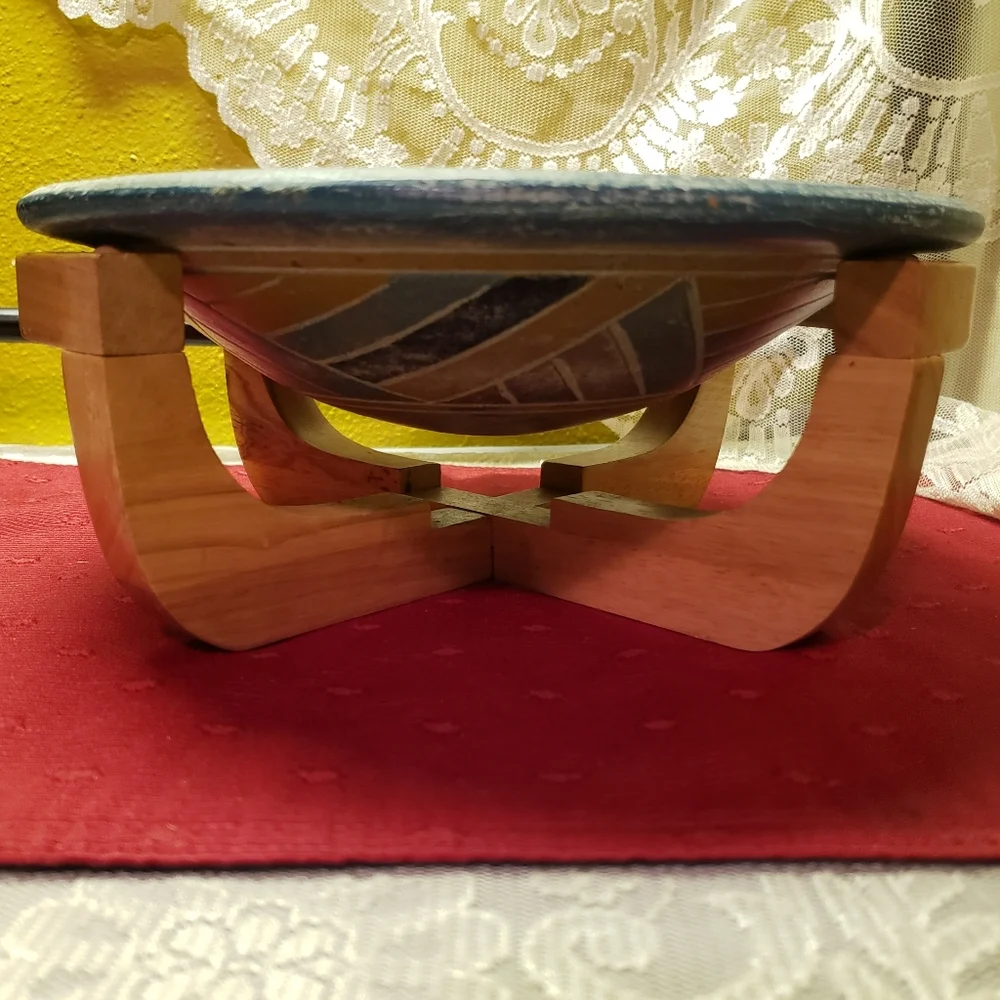Vtg Heavy Ceramic Etched Bowl W/Wooden Stand
